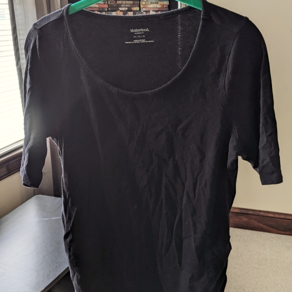 Maternity black tshirt